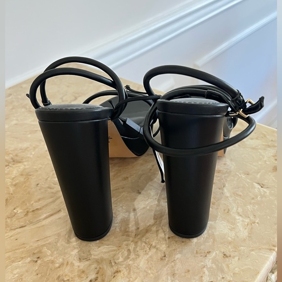 BRAND NEW Round Strap Platform Heeled Sandals - Picture 4 of 6